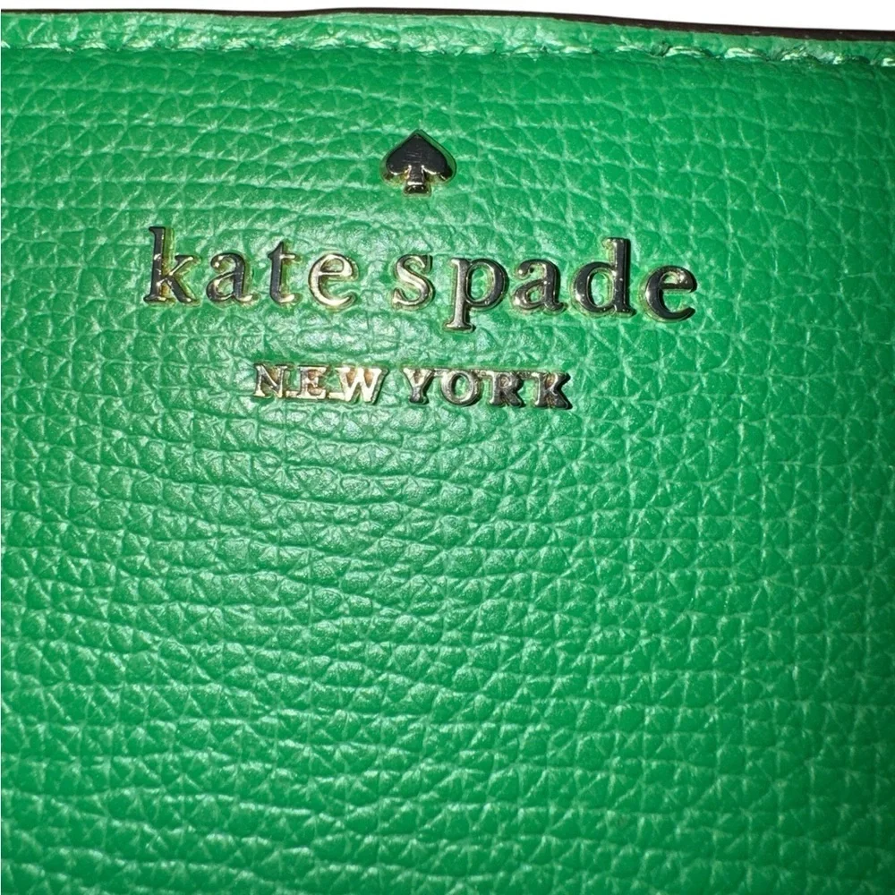 Kate Spade Darcy Large Slim Bifold Wallet in Green